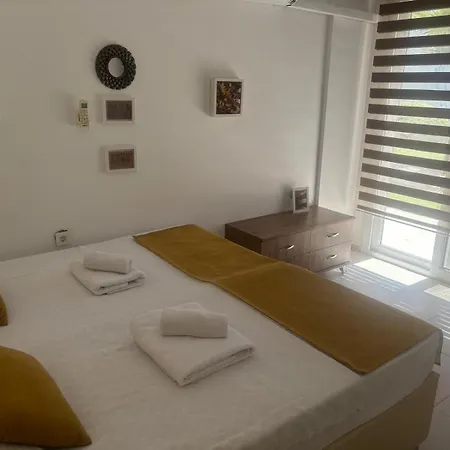 Апартаменты Charming 3-bedroom With Private Pool For Rent *