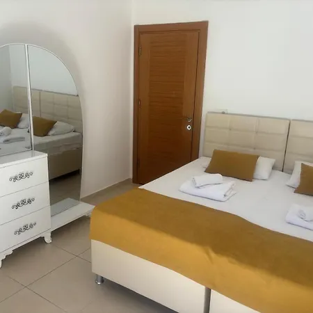 Daire Charming 3-bedroom With Private Pool For Rent