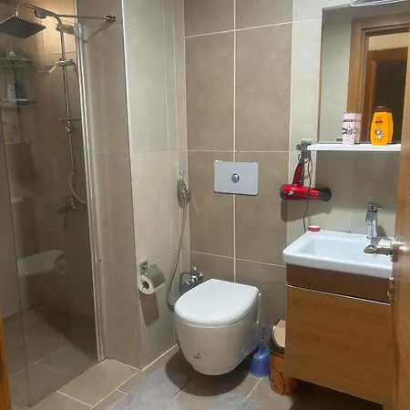 Charming 3-bedroom With Private Pool For Rent דירה